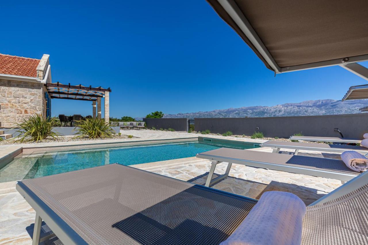 Villa Stonehouse Milan à Ražanac Extérieur photo