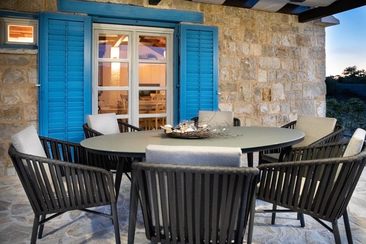 Villa Stonehouse Milan à Ražanac Extérieur photo