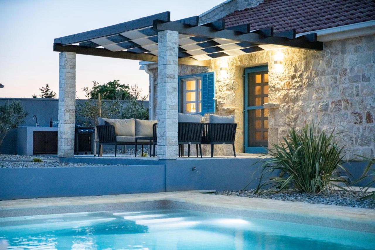 Villa Stonehouse Milan à Ražanac Extérieur photo